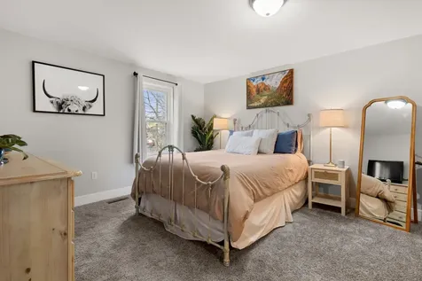 157 Exeter Road Newmarket NH 03857