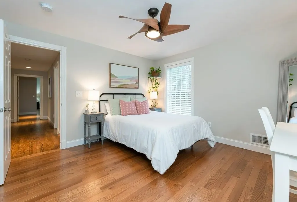 44 Mill Road North Hampton NH 03862