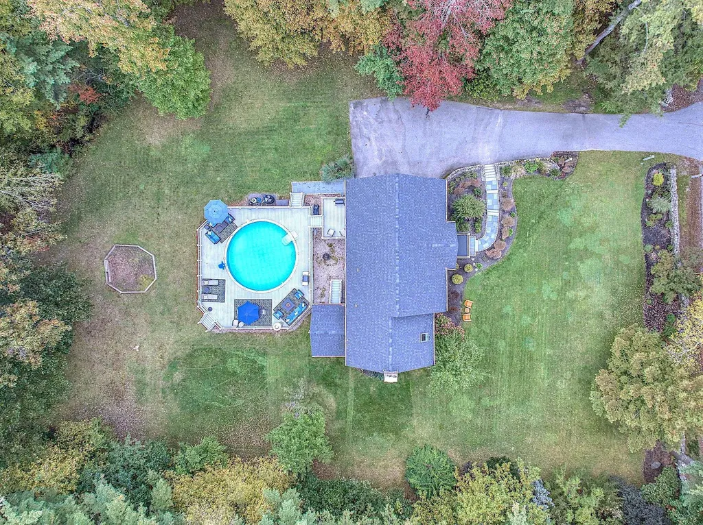 44 Mill Road North Hampton NH 03862