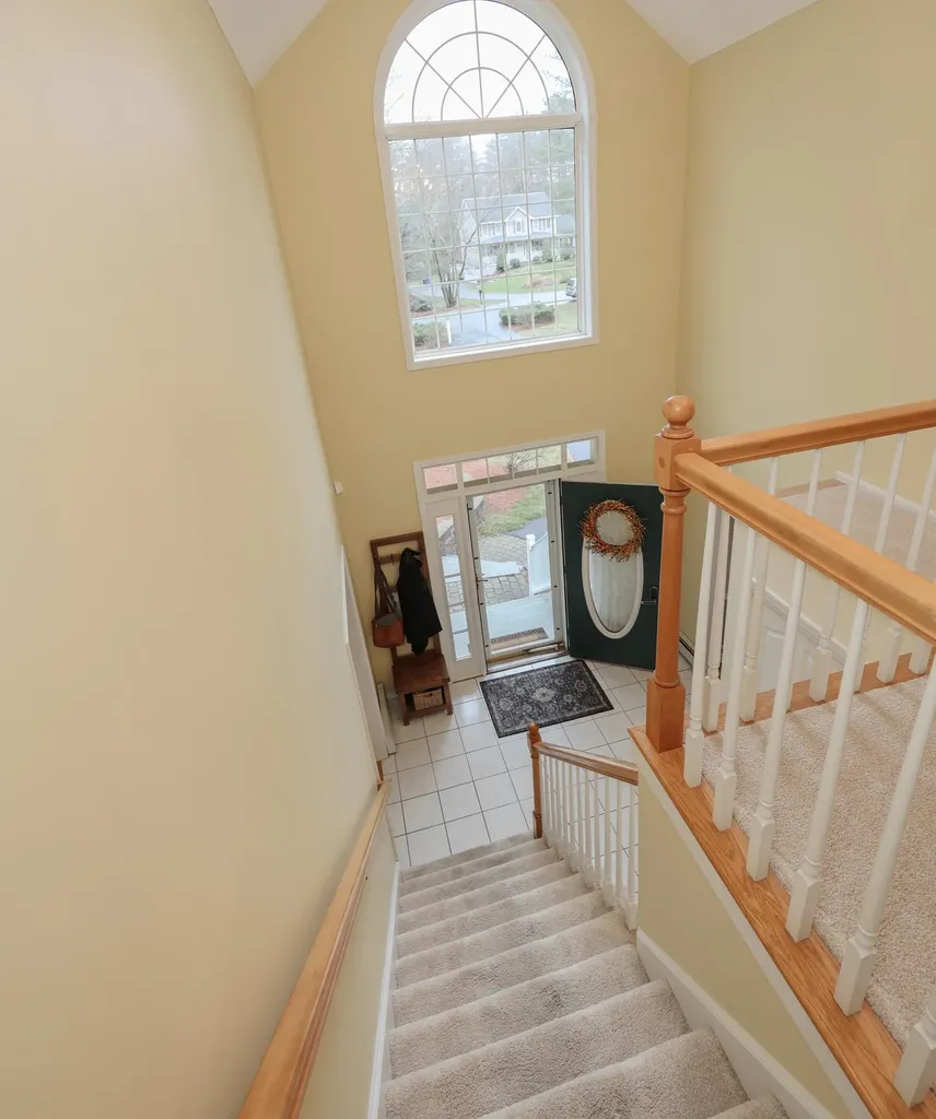 7 Hidden Meadow Drive Londonderry NH 03053