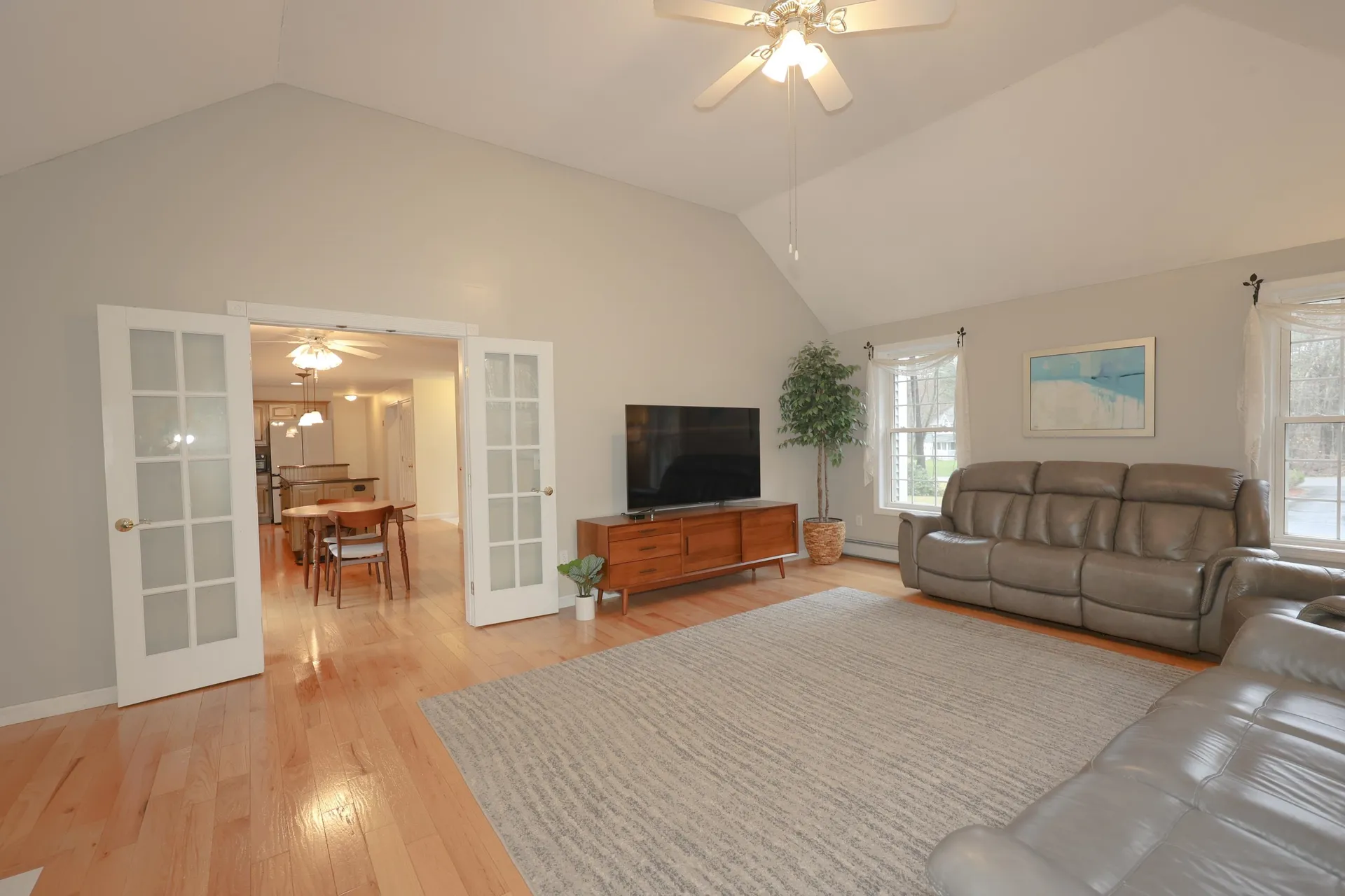 7 Hidden Meadow Drive Londonderry NH 03053