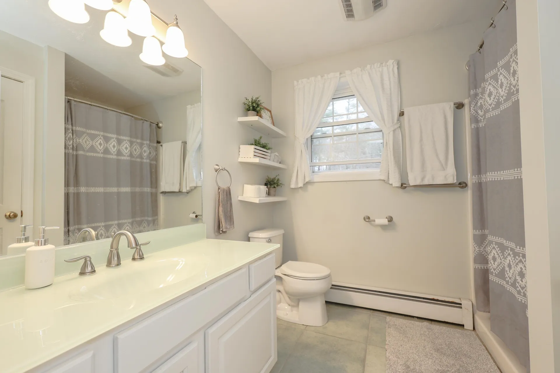 7 Hidden Meadow Drive Londonderry NH 03053