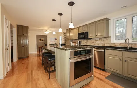 7 Hidden Meadow Drive Londonderry NH 03053