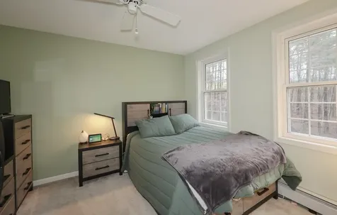 7 Hidden Meadow Drive Londonderry NH 03053