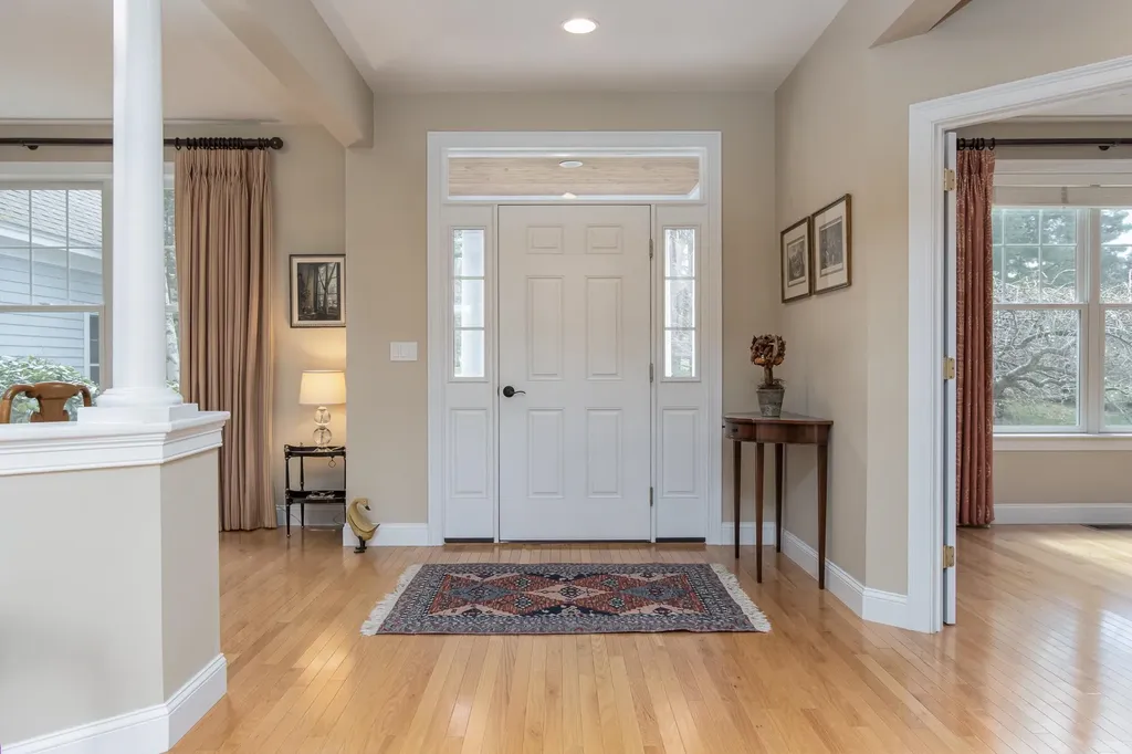 19 Freemans Way Hollis NH 03049