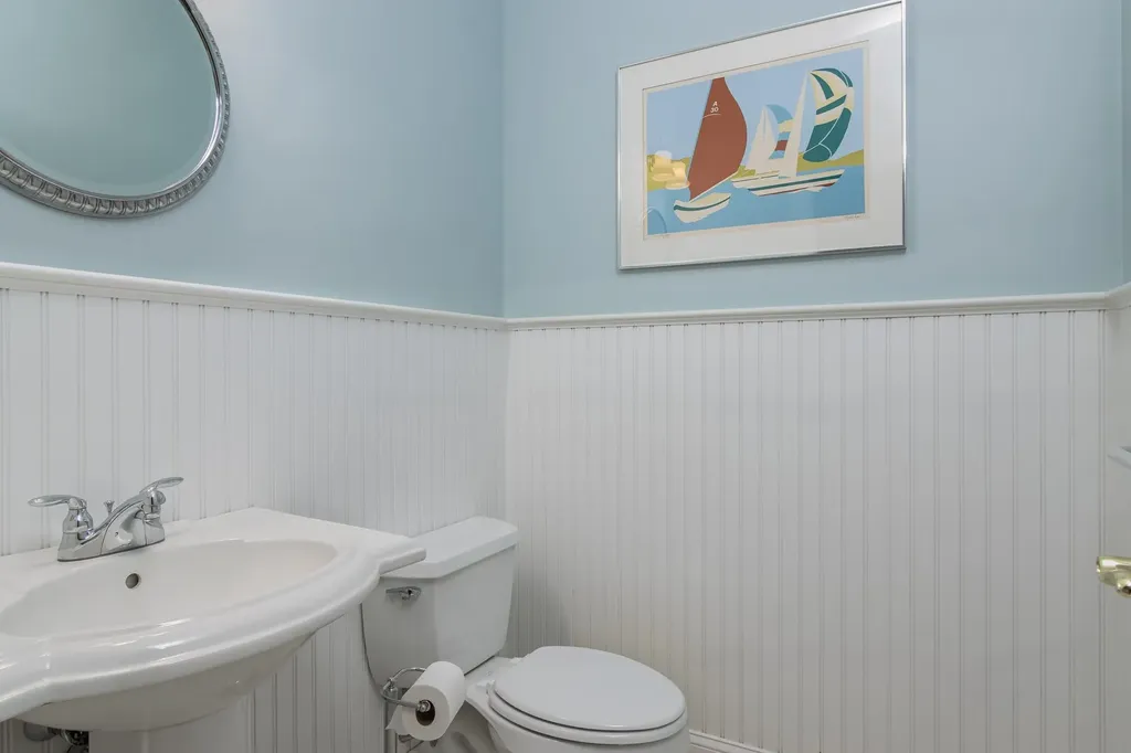 19 Freemans Way Hollis NH 03049