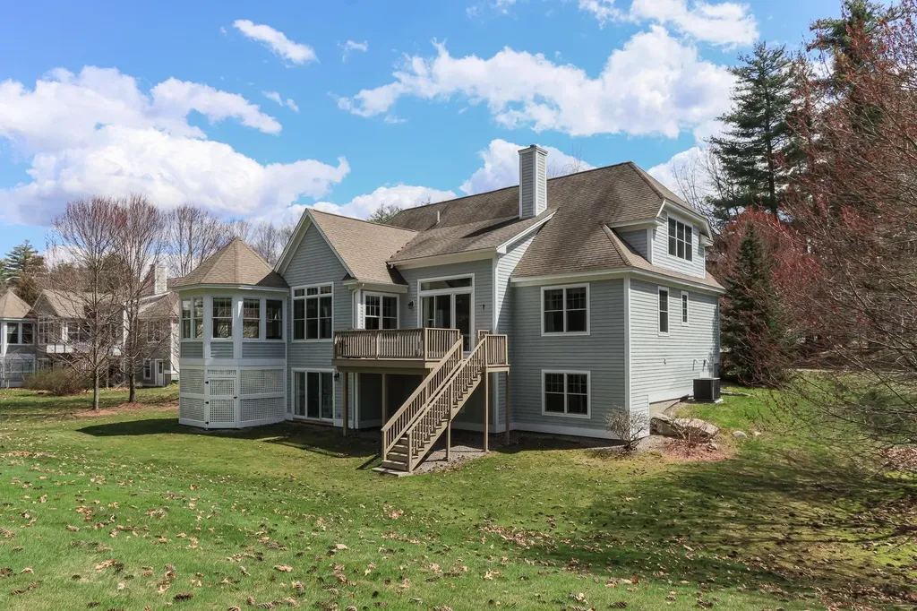 19 Freemans Way Hollis NH 03049