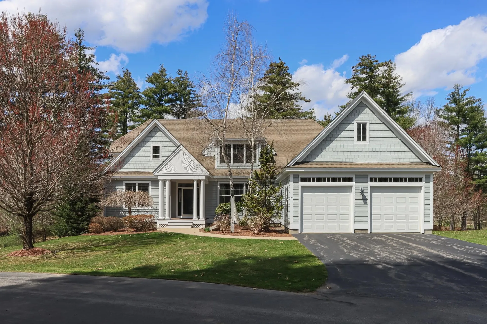19 Freemans Way Hollis NH 03049