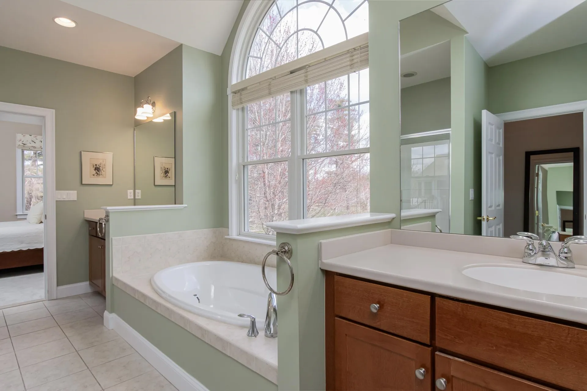 19 Freemans Way Hollis NH 03049