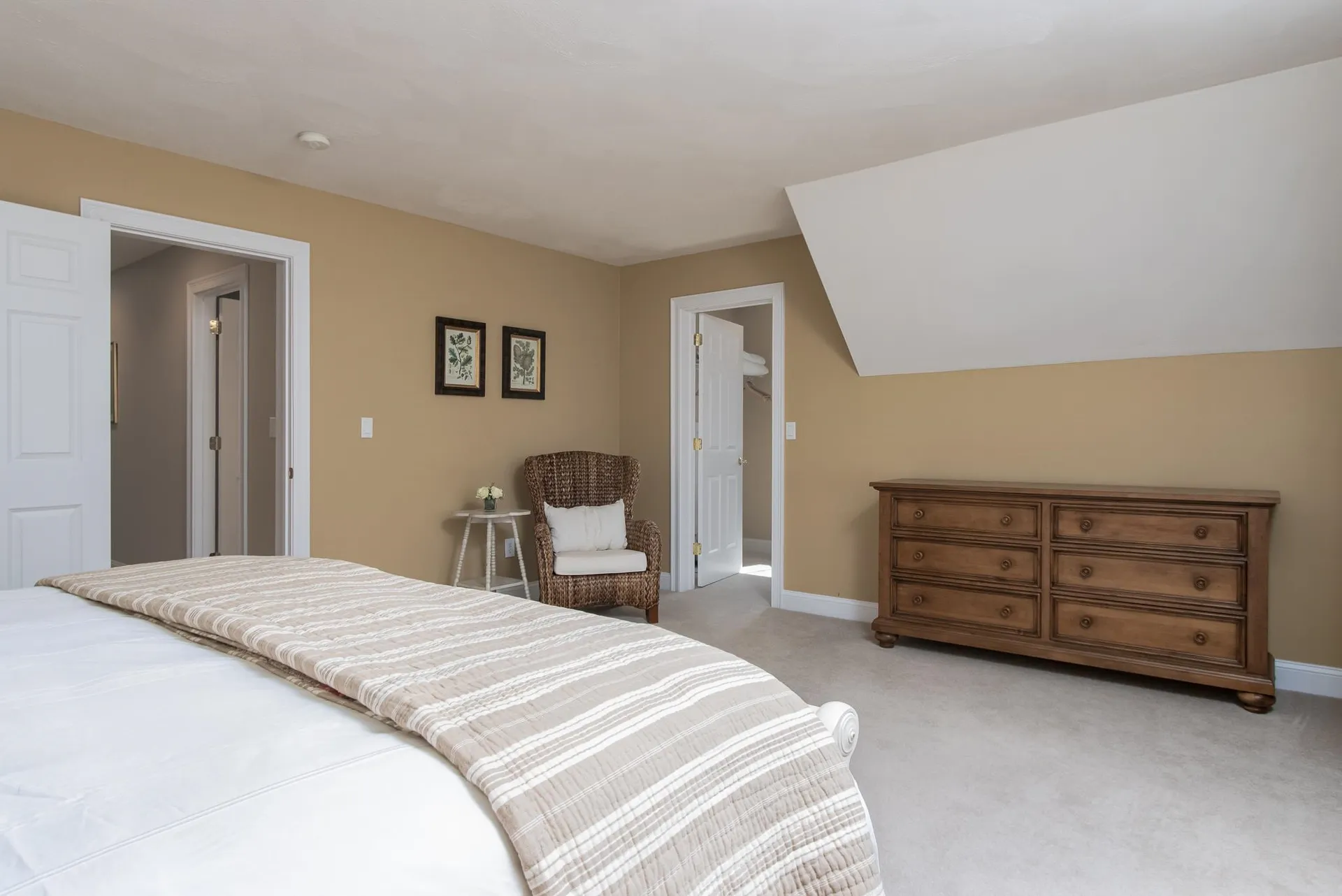 19 Freemans Way Hollis NH 03049