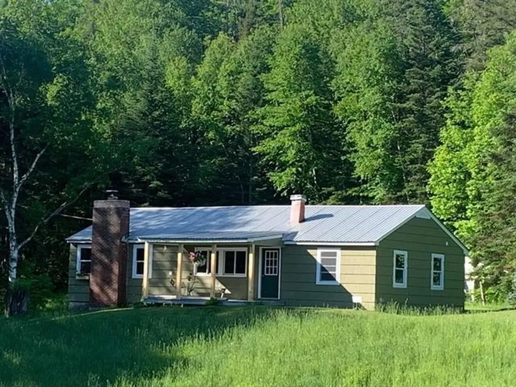 4927 Maplewood Road Corinth VT 05086