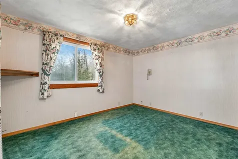 52 W Huntress Pond Road Barnstead NH 03225