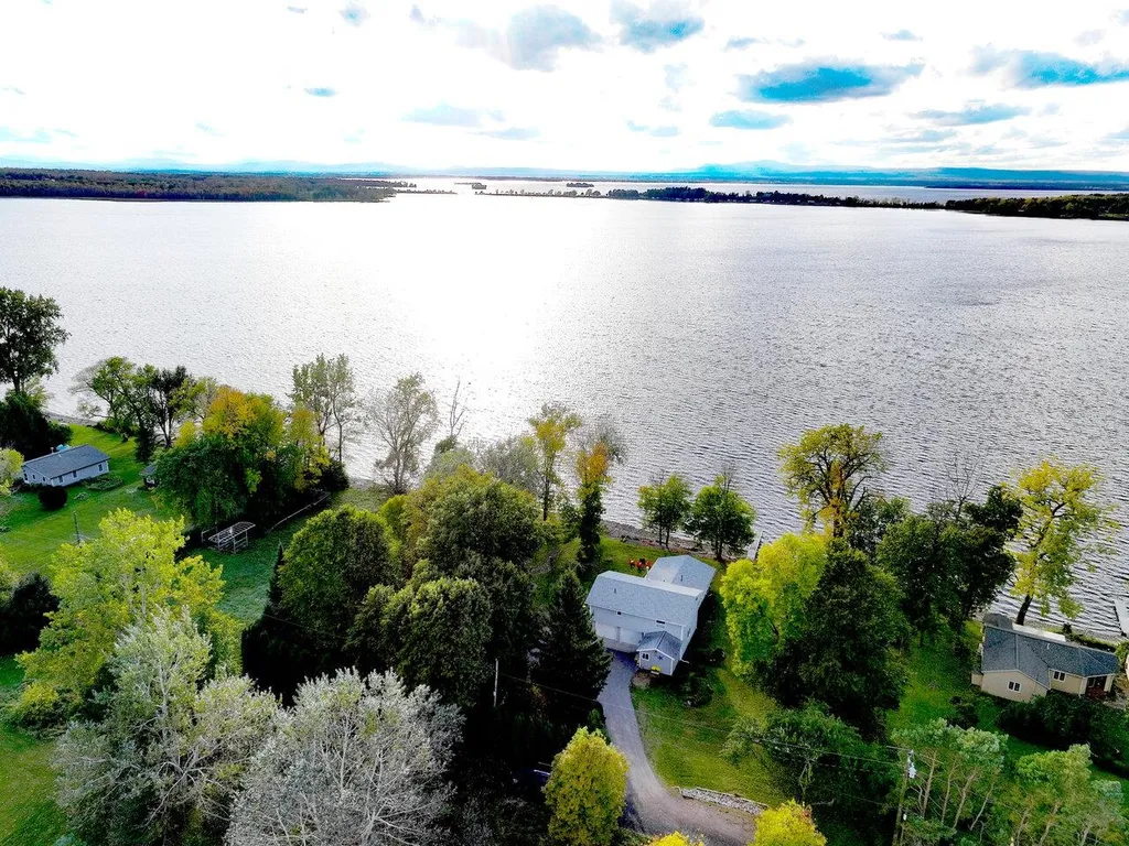 11 Drawbridge Lane Grand Isle VT 05458