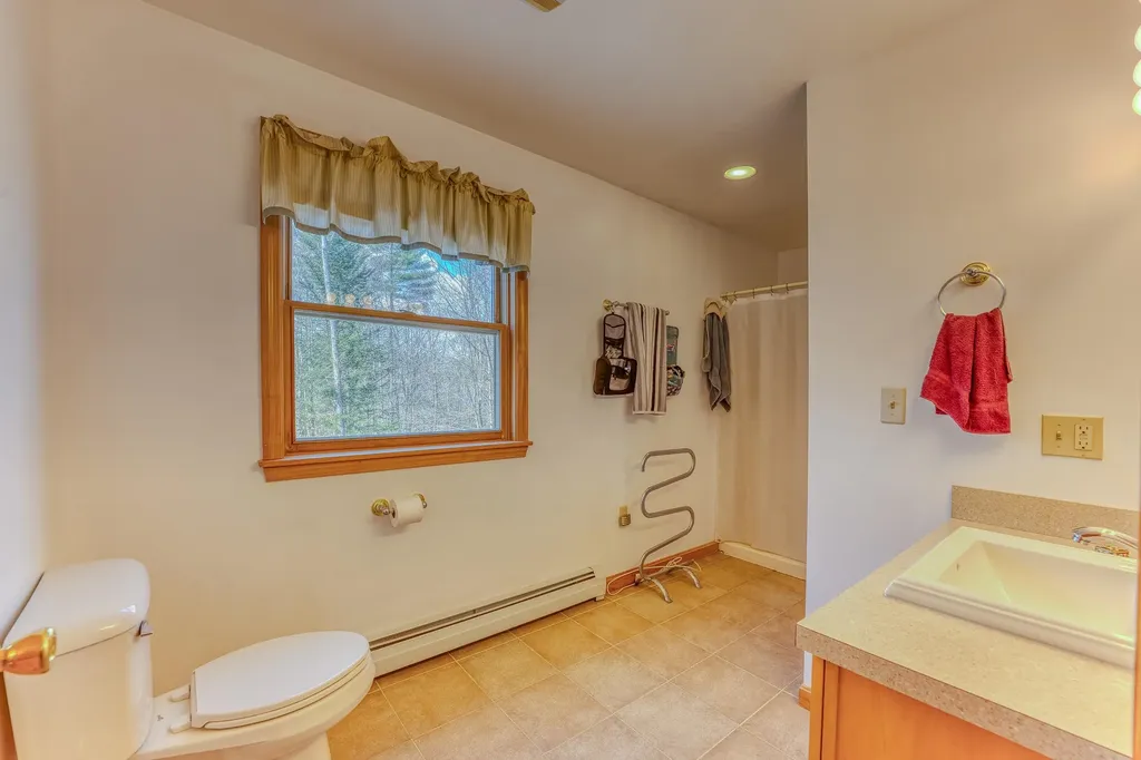 22 Weston Woods Circle Campton NH 03223