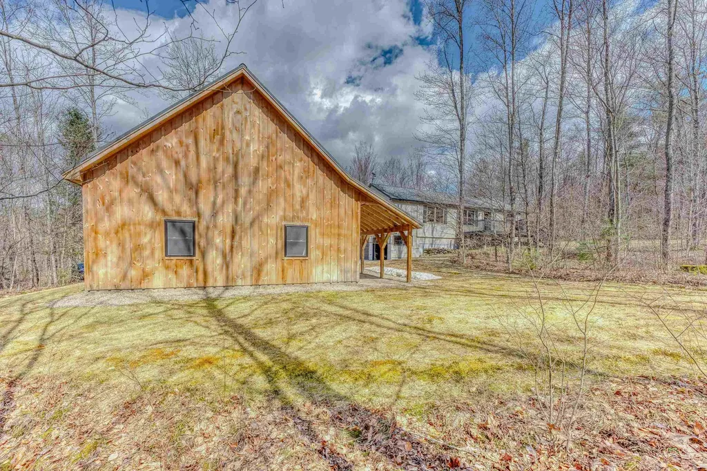 22 Weston Woods Circle Campton NH 03223