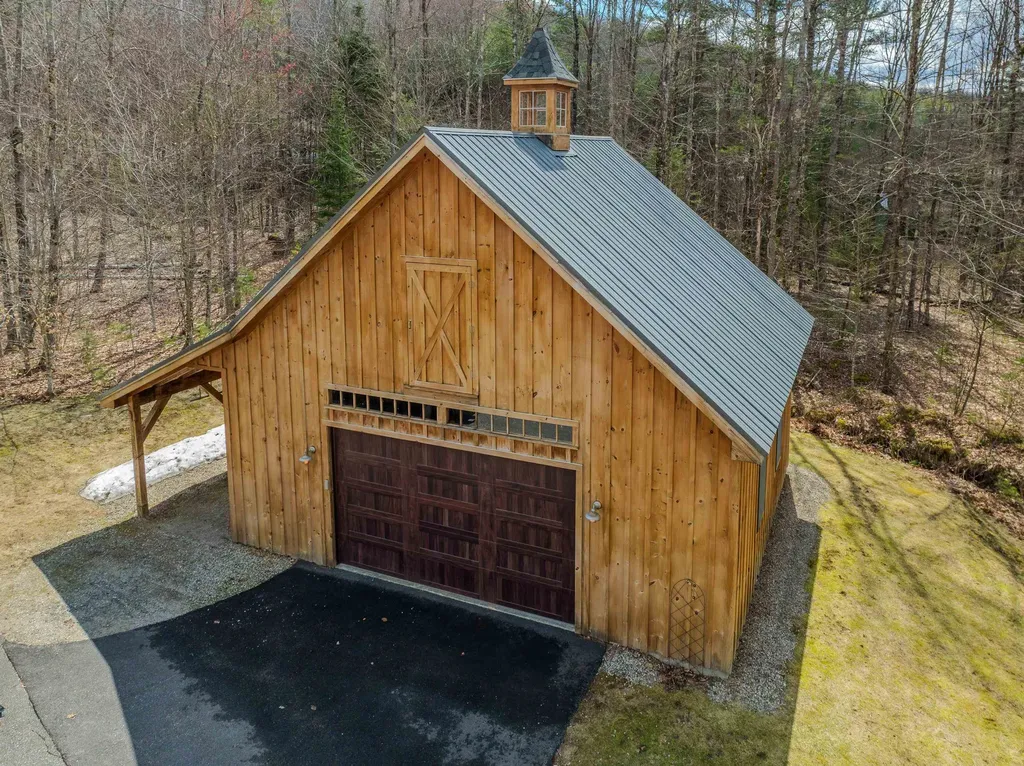 22 Weston Woods Circle Campton NH 03223