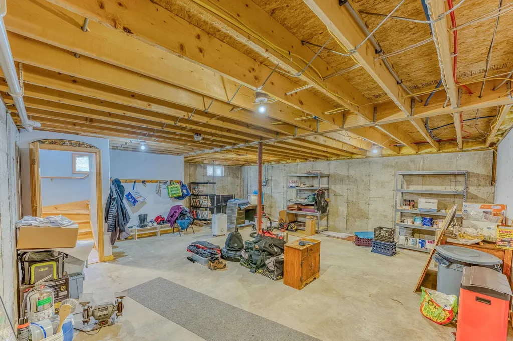 22 Weston Woods Circle Campton NH 03223