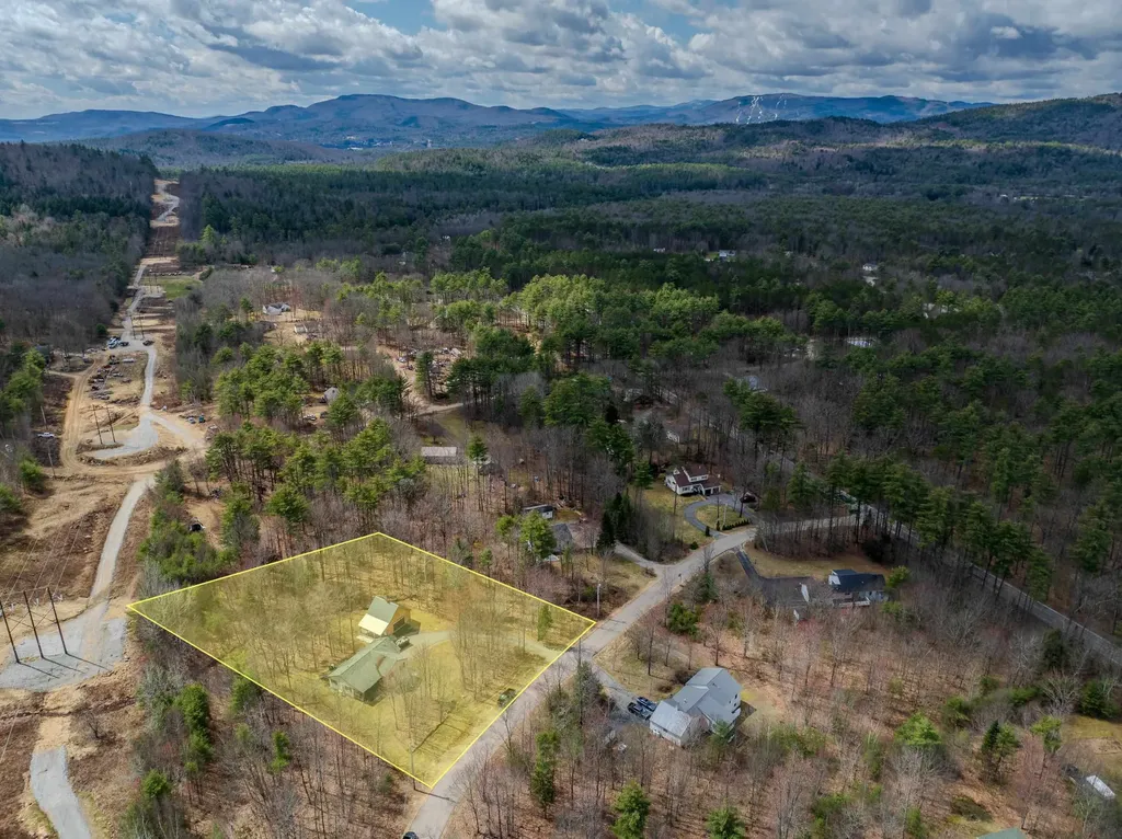 22 Weston Woods Circle Campton NH 03223