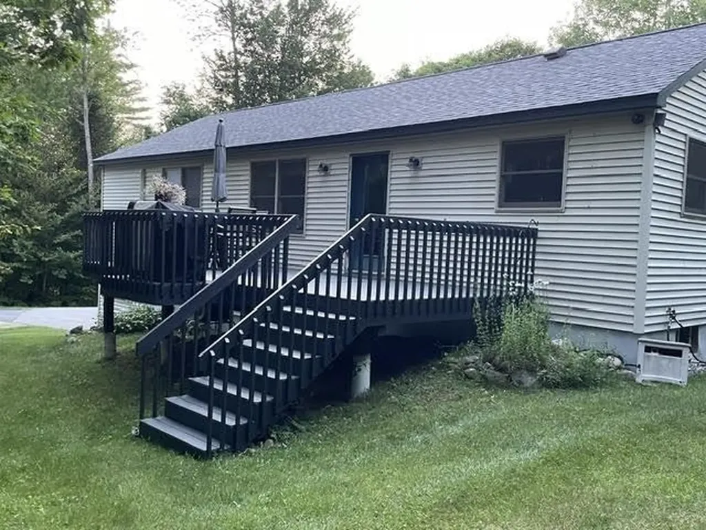 22 Weston Woods Circle Campton NH 03223