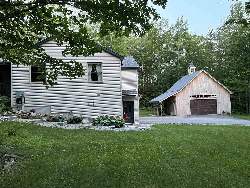 22 Weston Woods Circle Campton NH 03223