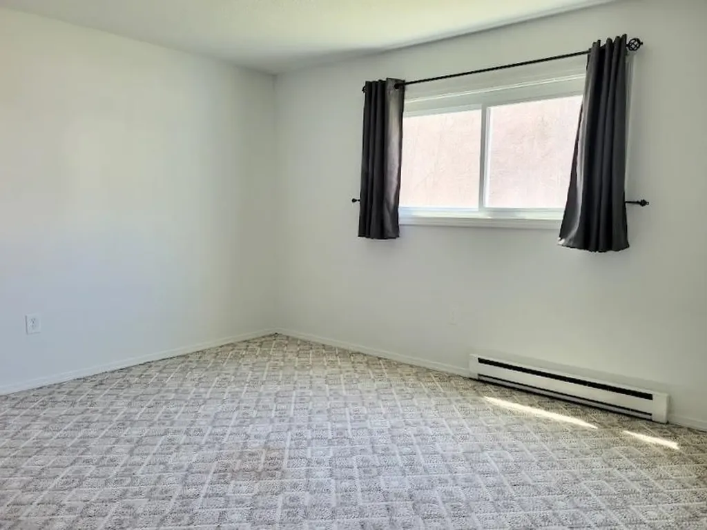 68e Constitution Drive Londonderry NH 03053