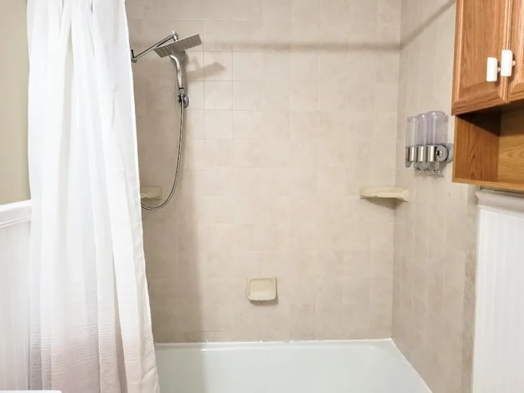 68e Constitution Drive Londonderry NH 03053