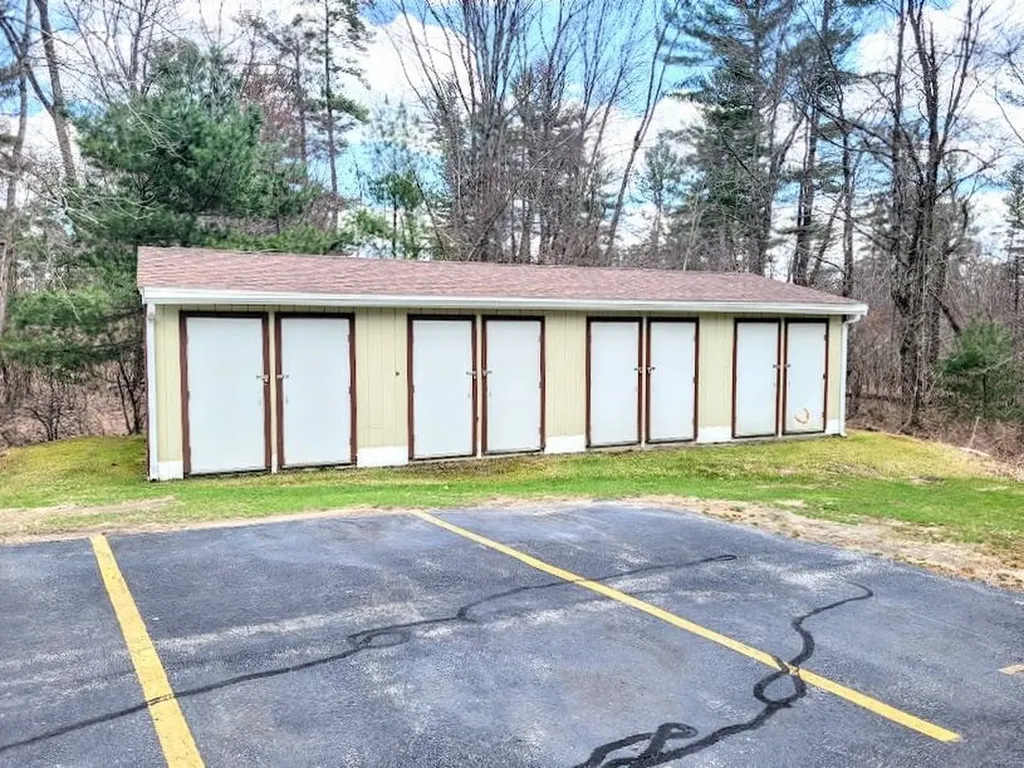 68e Constitution Drive Londonderry NH 03053