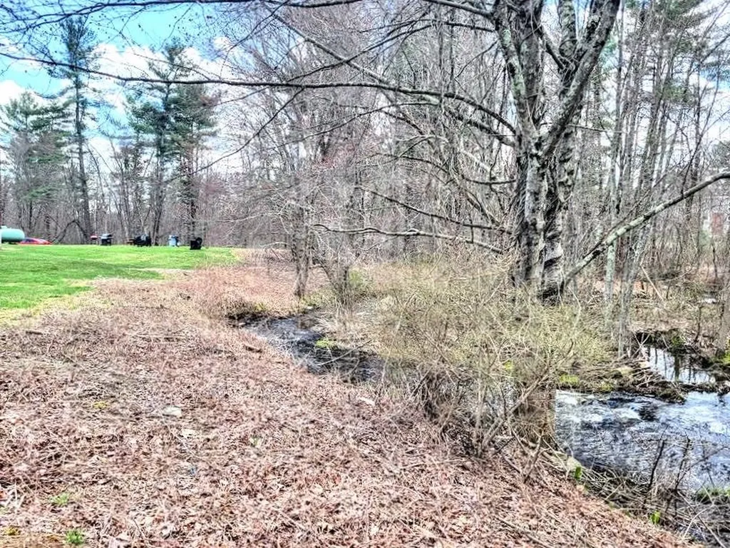 68e Constitution Drive Londonderry NH 03053