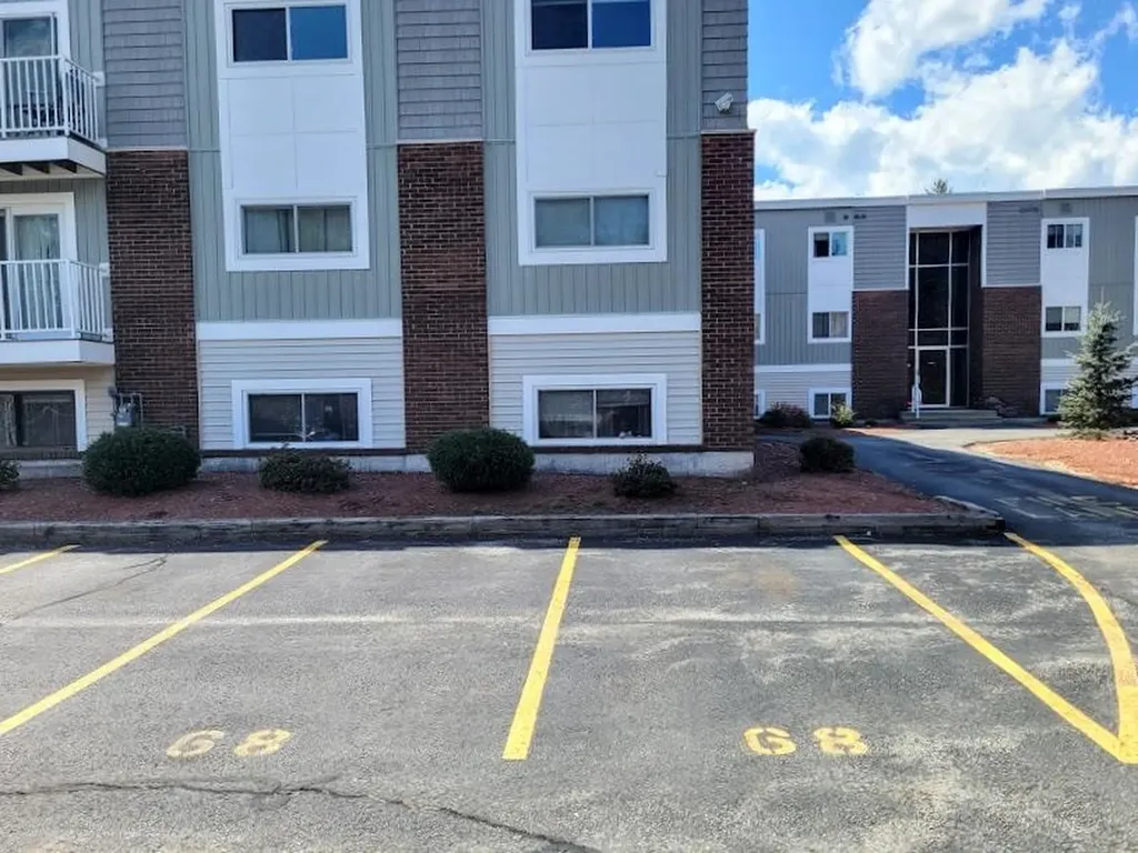 68e Constitution Drive Londonderry NH 03053