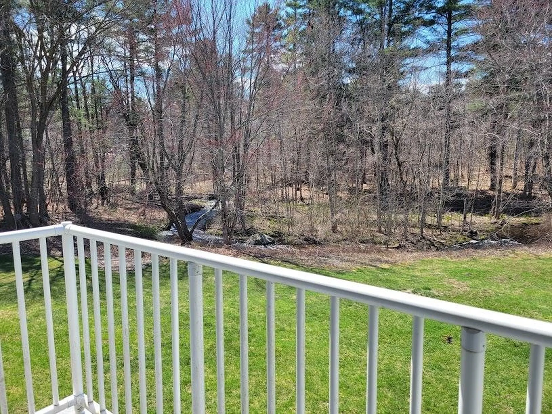 68e Constitution Drive Londonderry NH 03053