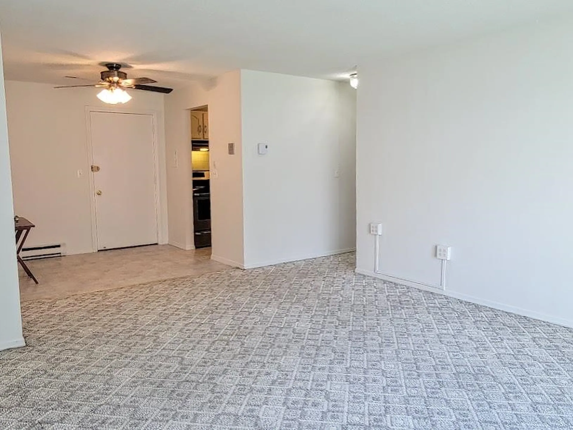 68e Constitution Drive Londonderry NH 03053