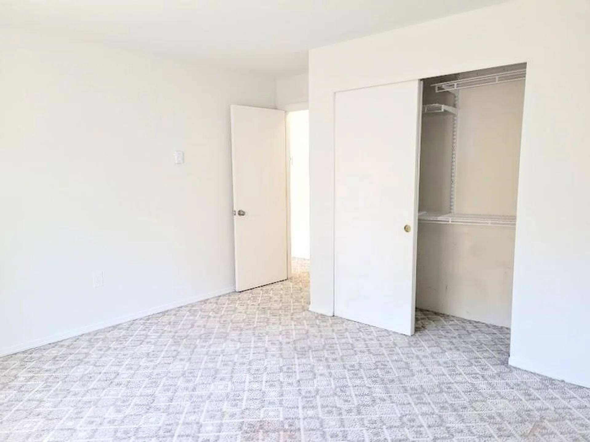 68e Constitution Drive Londonderry NH 03053