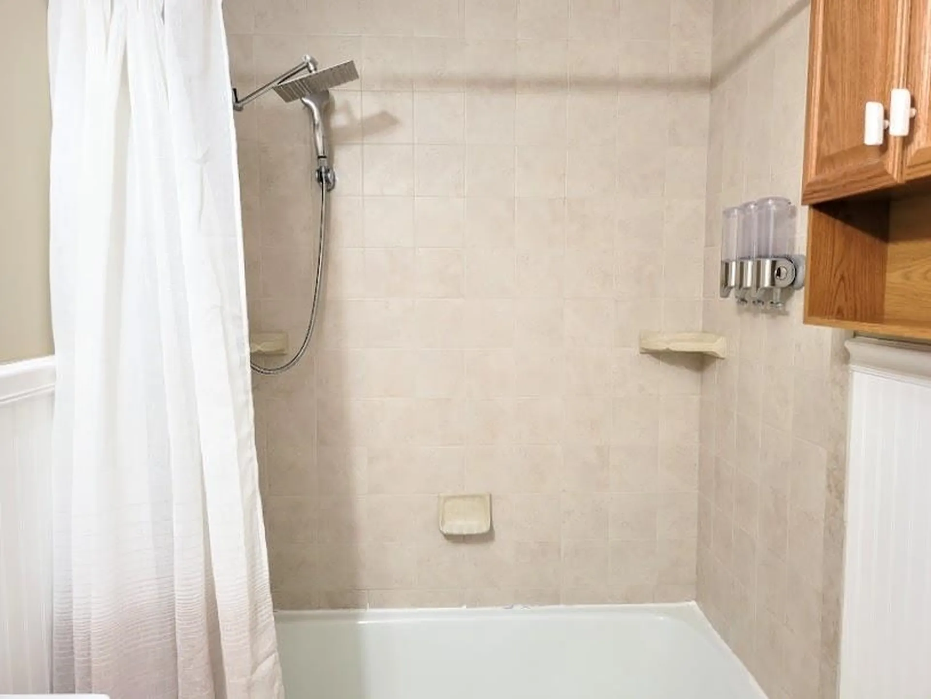 68e Constitution Drive Londonderry NH 03053