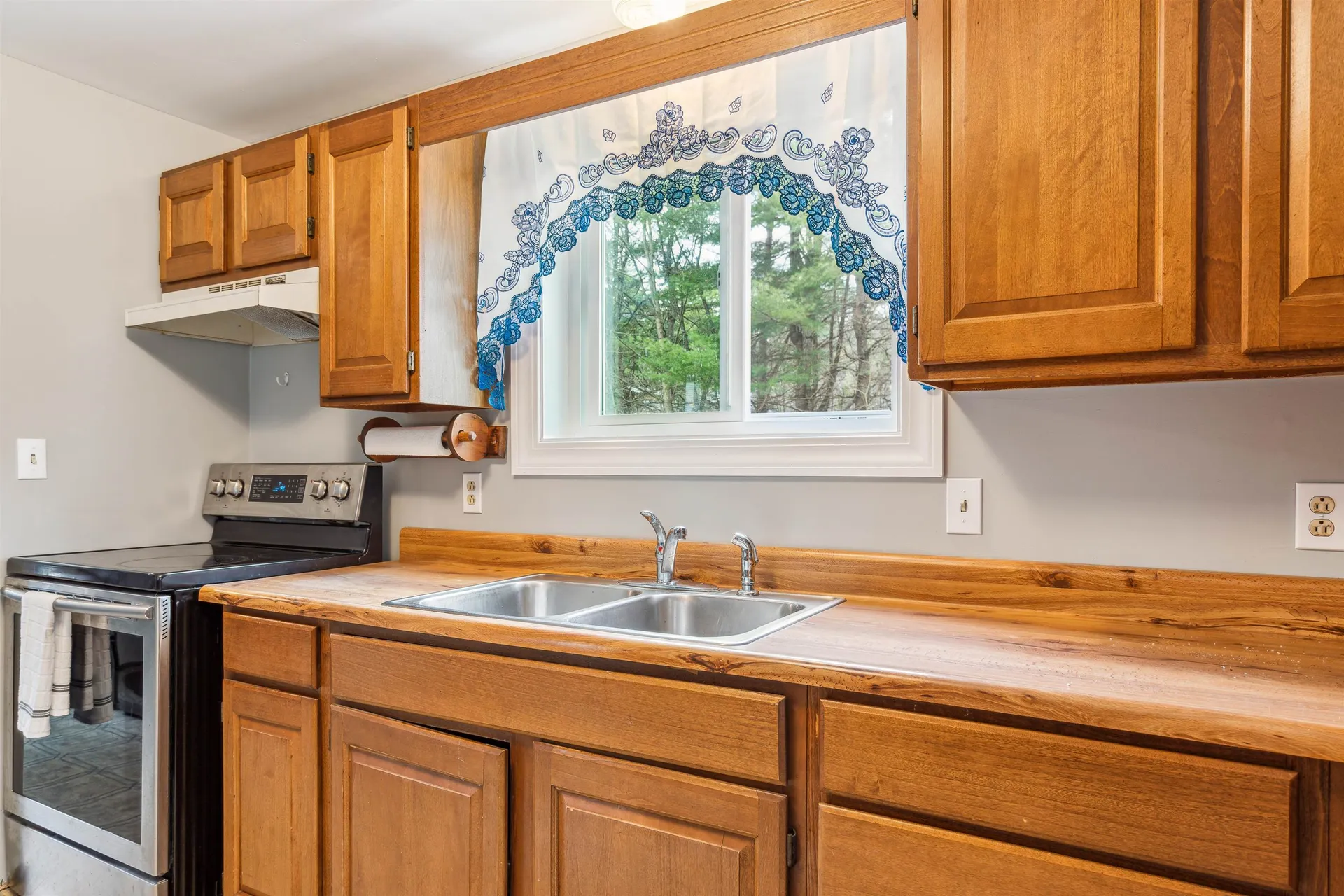 5 Brookside Drive Lebanon NH 03766