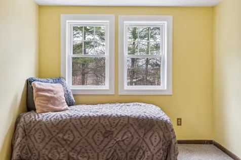 5 Brookside Drive Lebanon NH 03766