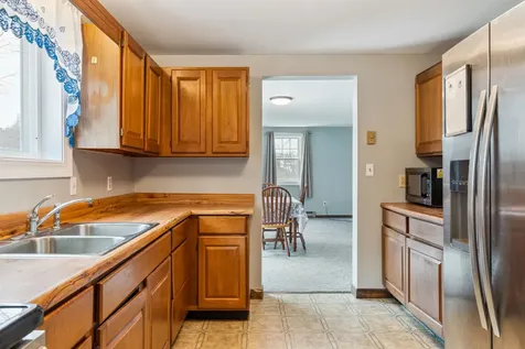 5 Brookside Drive Lebanon NH 03766