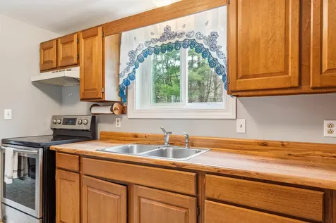 5 Brookside Drive Lebanon NH 03766
