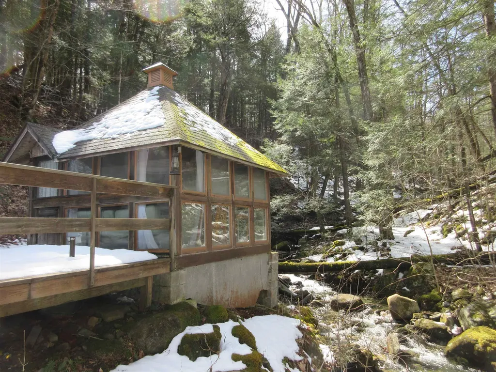335 Depot Road Newfane VT 05345