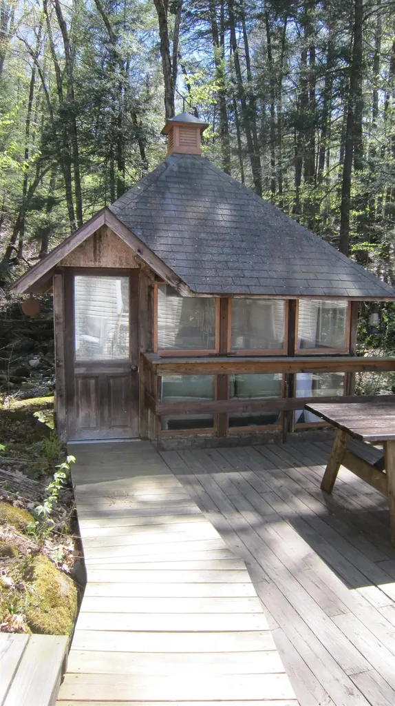 335 Depot Road Newfane VT 05345