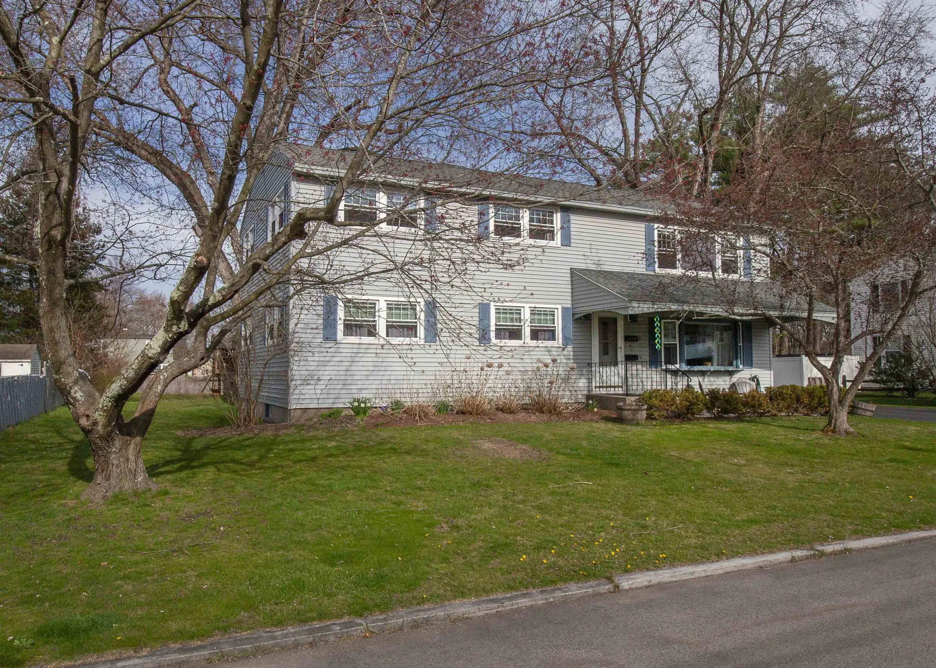 20-22 Kingston Drive Nashua NH 03060