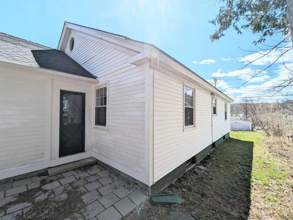 127 Pleasant Street Littleton NH 03561