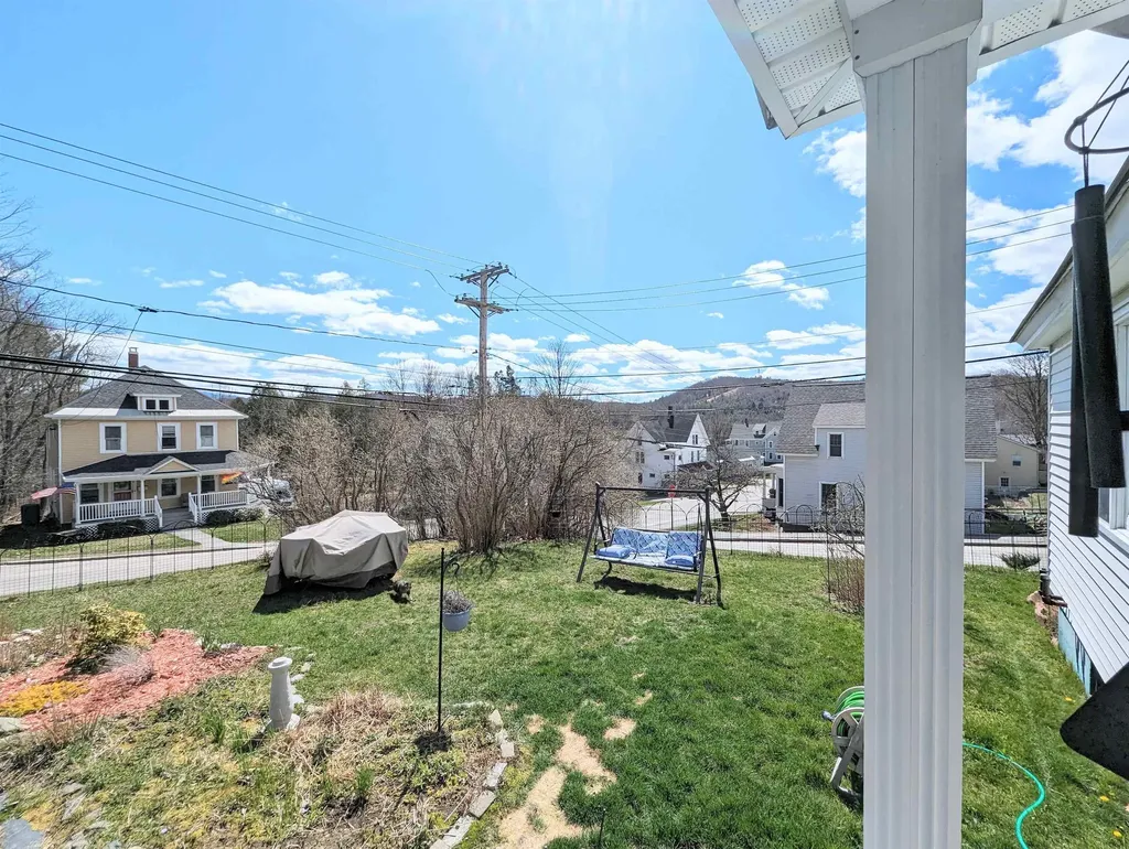 127 Pleasant Street Littleton NH 03561