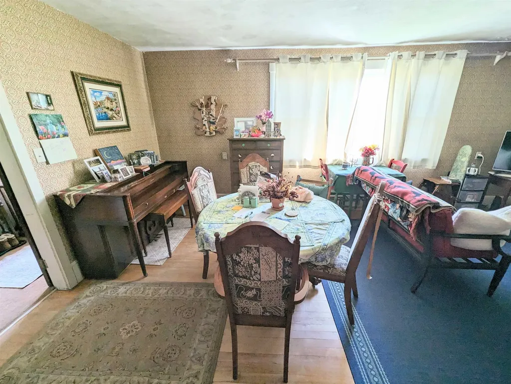 127 Pleasant Street Littleton NH 03561