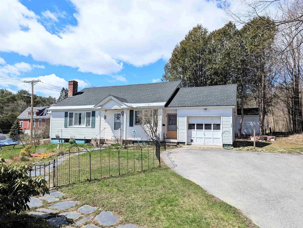 127 Pleasant Street Littleton NH 03561