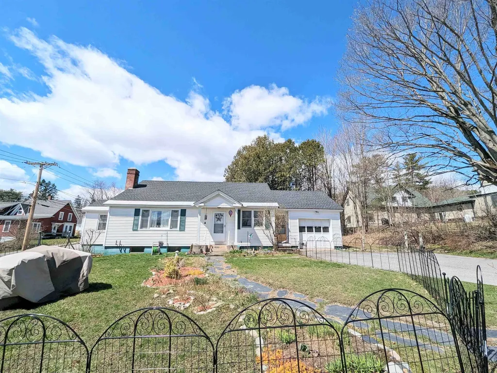 127 Pleasant Street Littleton NH 03561