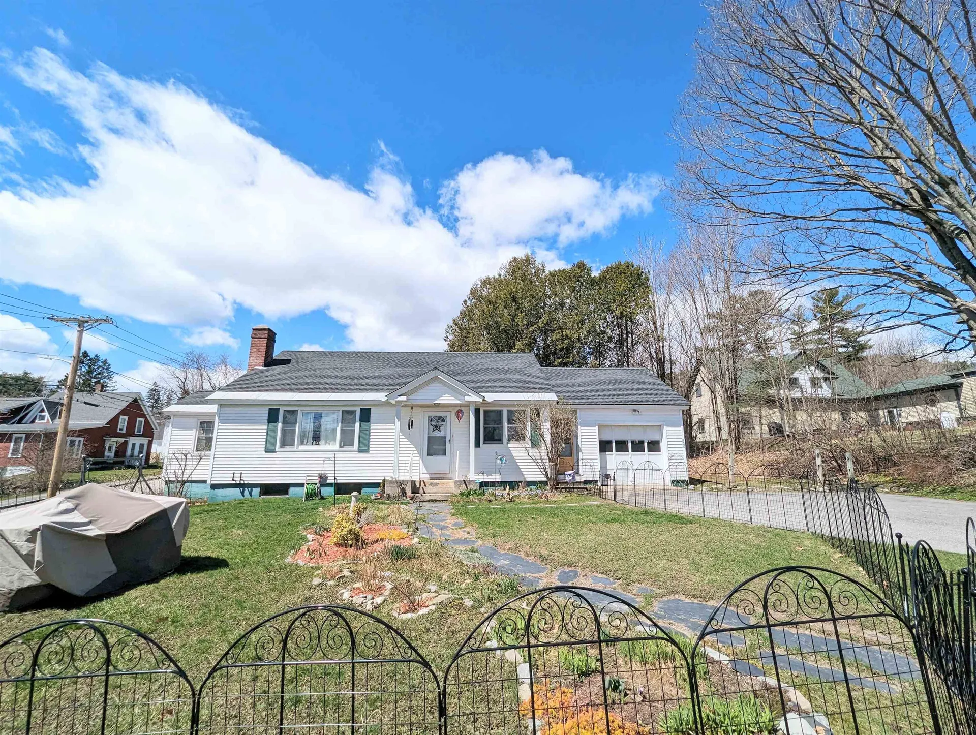 127 Pleasant Street Littleton NH 03561