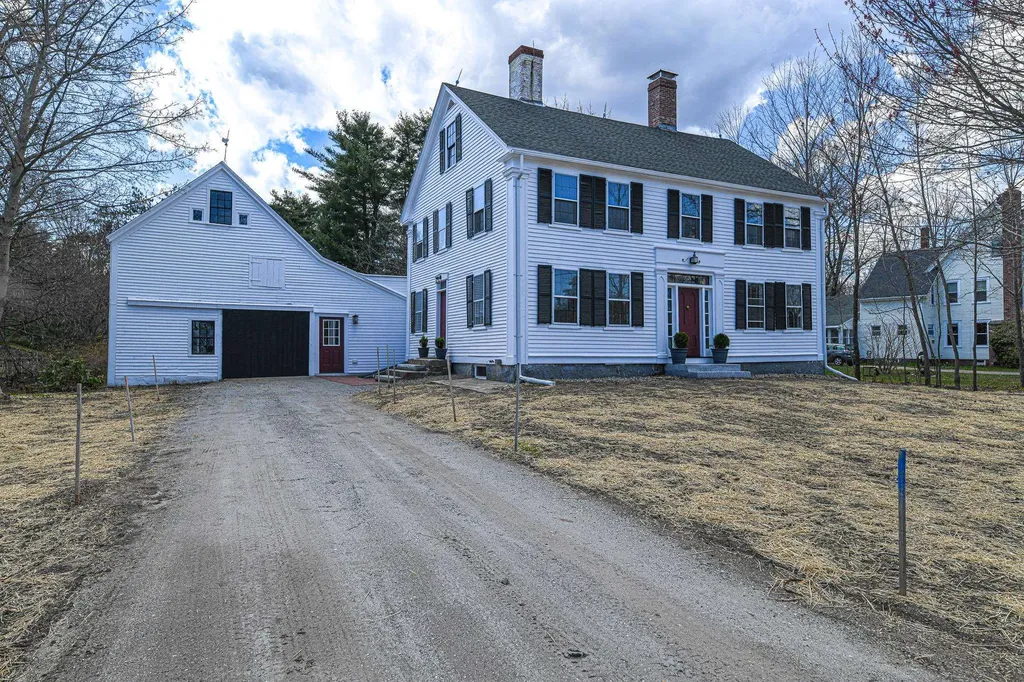 134 Main Street Kingston NH 03848