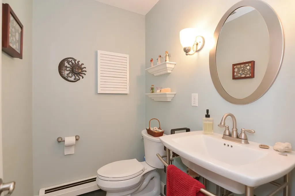 65 Drinkwater Road Hampton Falls NH 03844