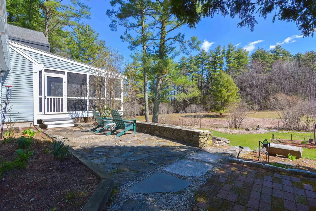 65 Drinkwater Road Hampton Falls NH 03844
