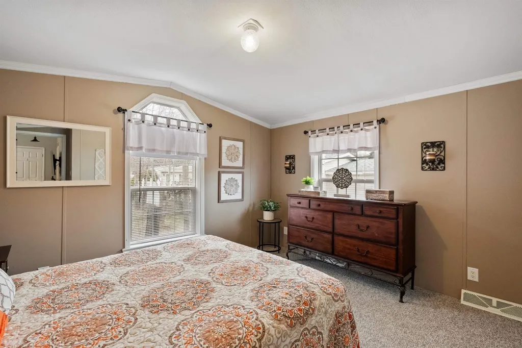 62 Magnolia Lane Belmont NH 03220
